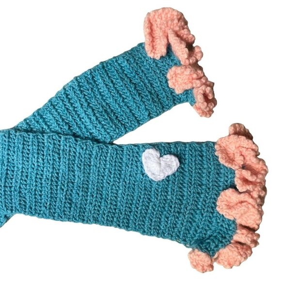 Hand Knit Barbie Core Cute Kawaii Teal Knit Scarf Pink Ruffle Trim White Heart - Picture 3 of 7